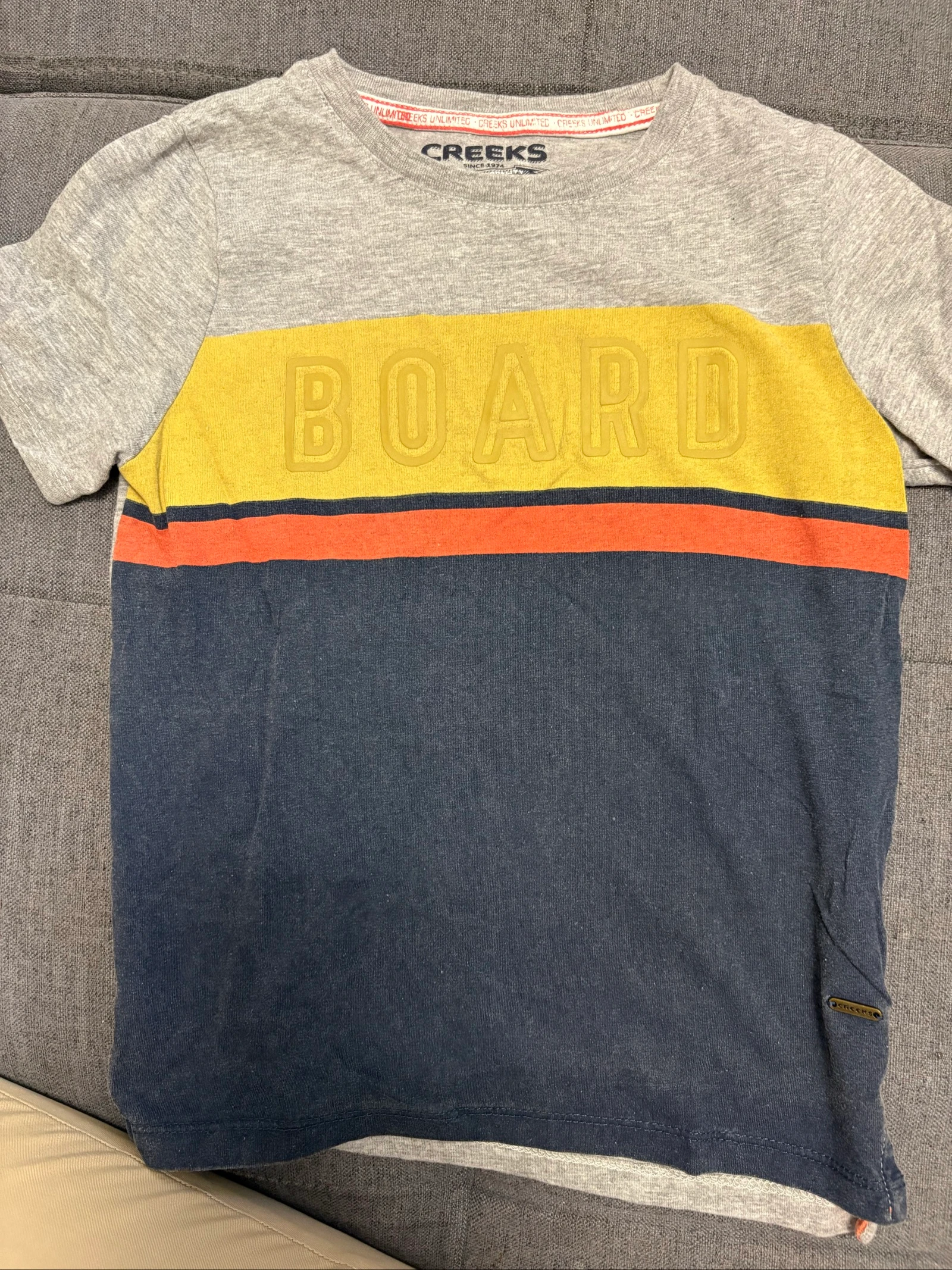 Tee-shirt garçon 8 ans Creeks très bon état